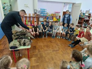 Росгвардия в гостях у дошкольников Росгвардия в гостях у дошкольников.